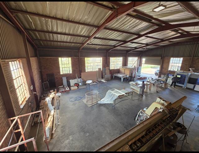 300M² WAREHOUSE TO LET IN ALRODE